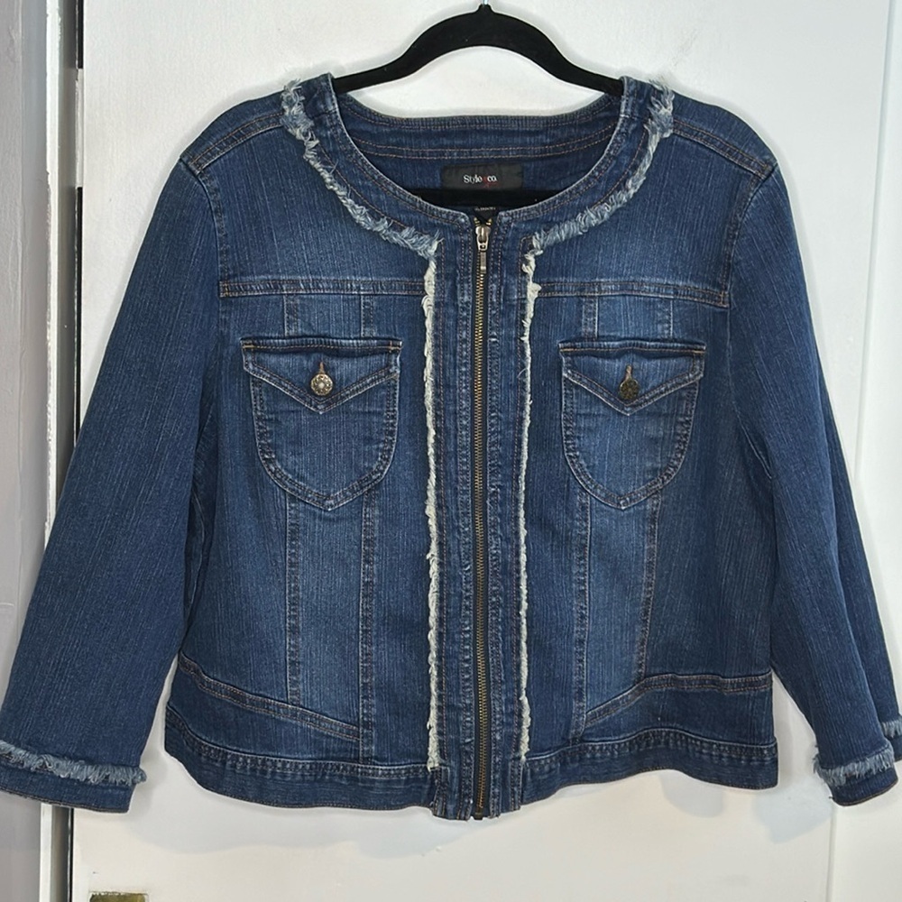 Style & Co, XL, cropped, factory distressed, zipper up, fringe,3/4 sleeves, jean